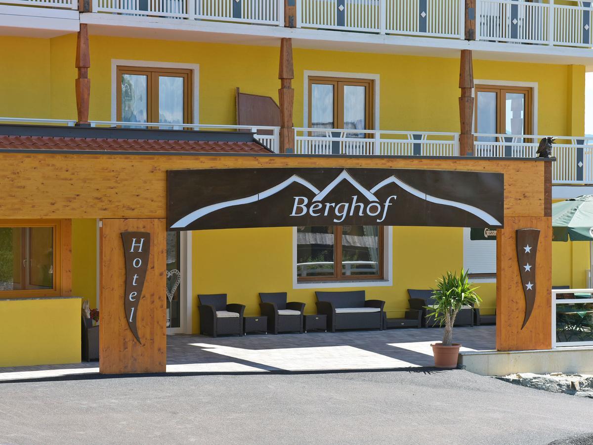 Hotel Berghof Millstatt Bagian luar foto