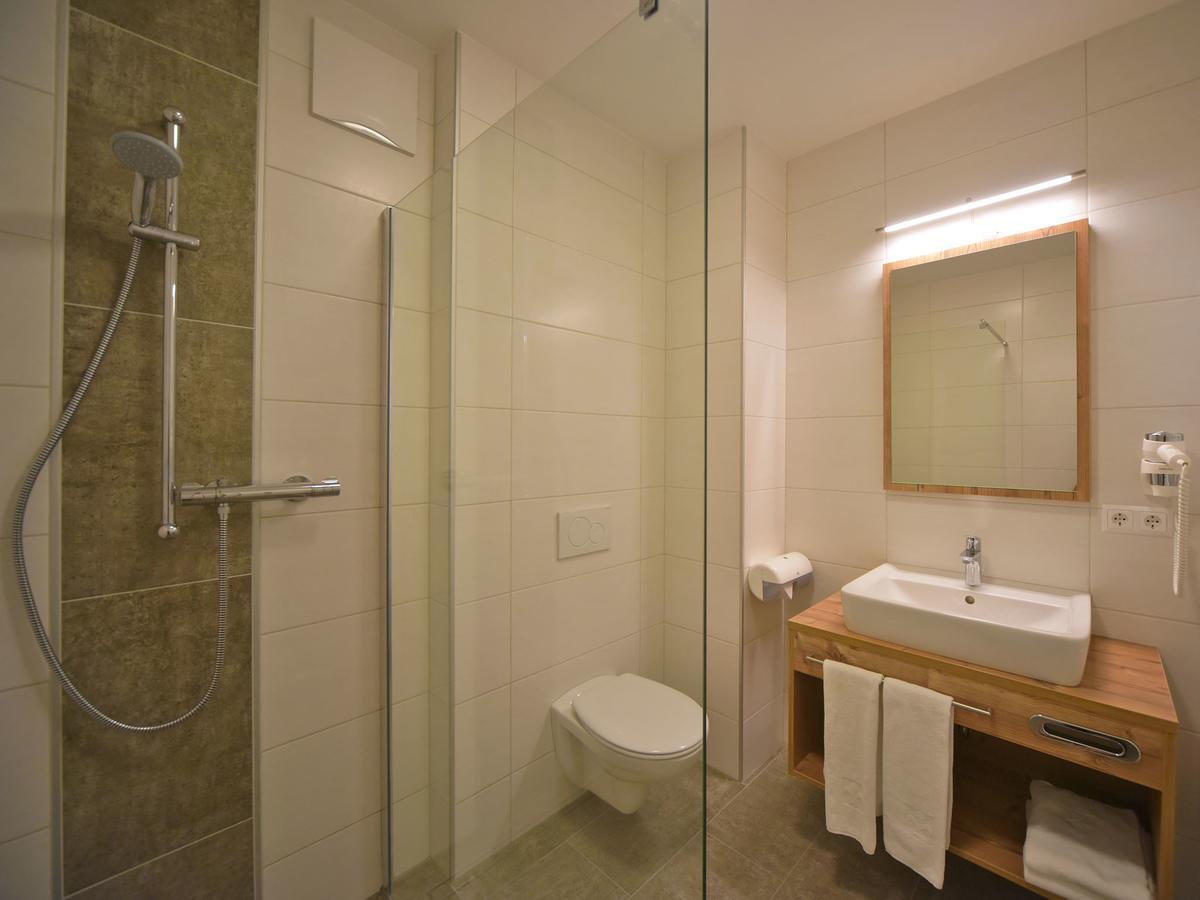 Hotel Berghof Millstatt Bagian luar foto