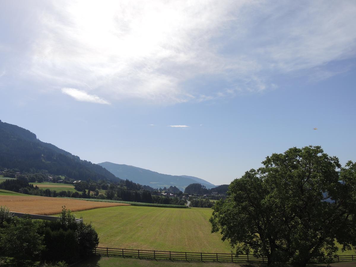 Hotel Berghof Millstatt Bagian luar foto